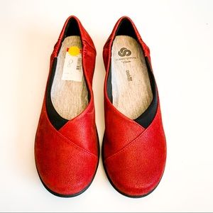 Cloudsteppers by Clark’s red | size 8